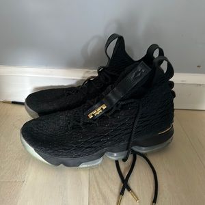Lebron 15s metallic gold size 9 no insoles or box